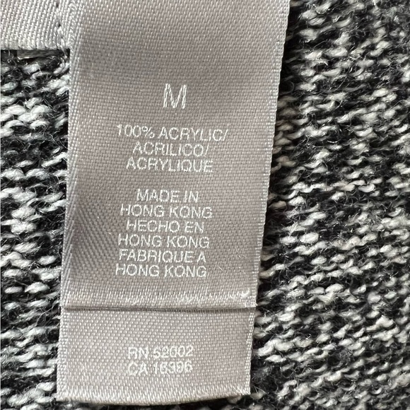 Liz Claiborne Jacket & Undershirt Set (Sz M) - Picture 3 of 16